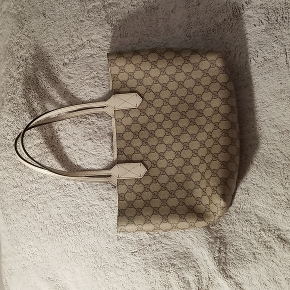 GUCCI REVERSABLE TOTE GG SMALL - Picture 4 of 16